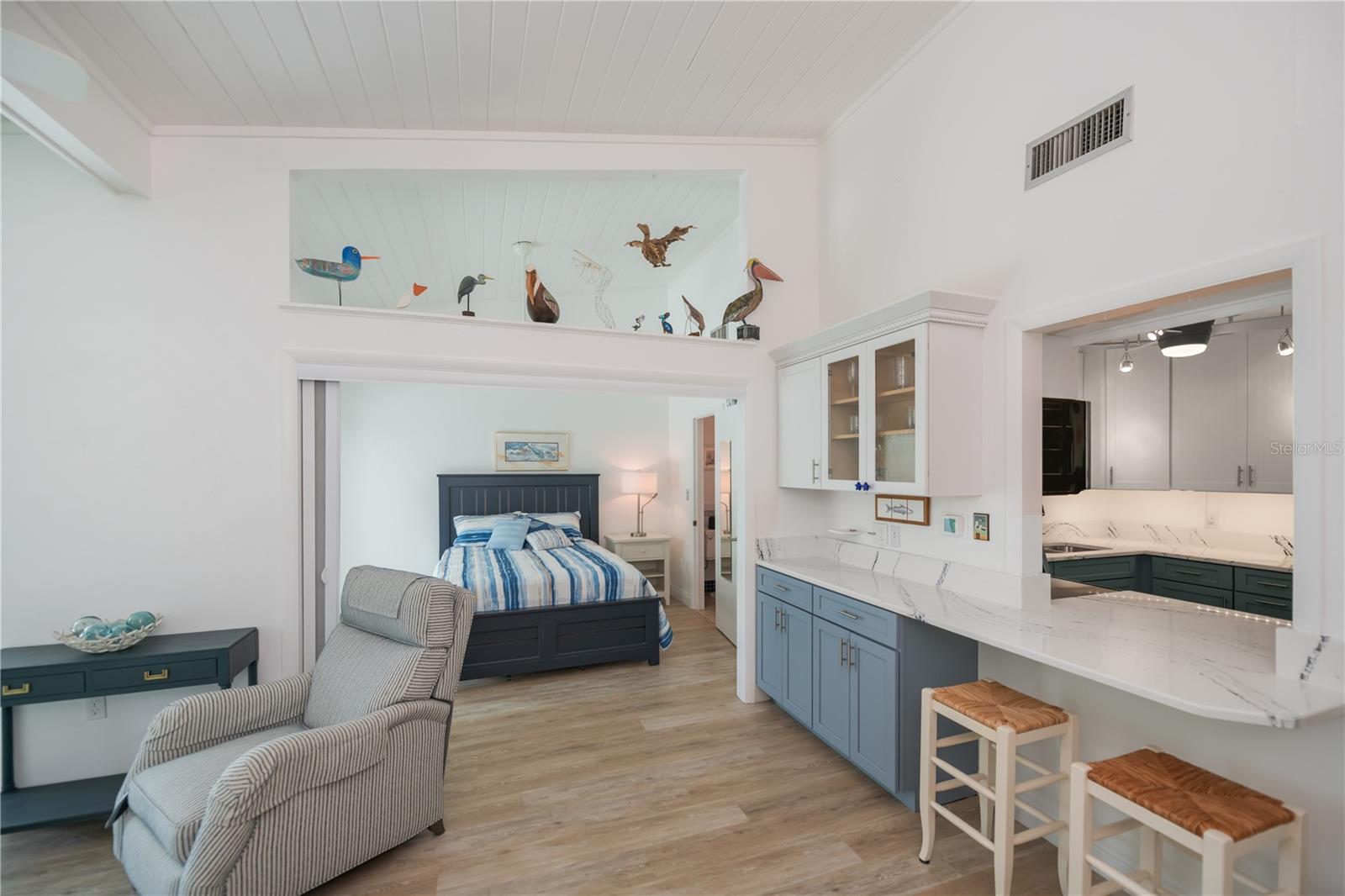 TARPON CENTER VILLAS - Residential