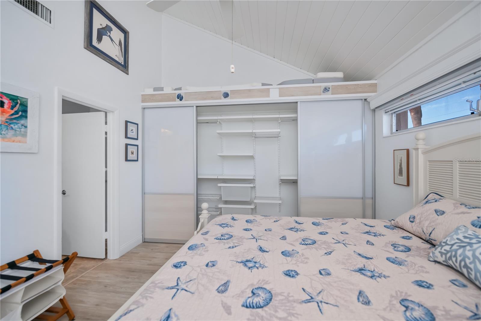 TARPON CENTER VILLAS - Residential