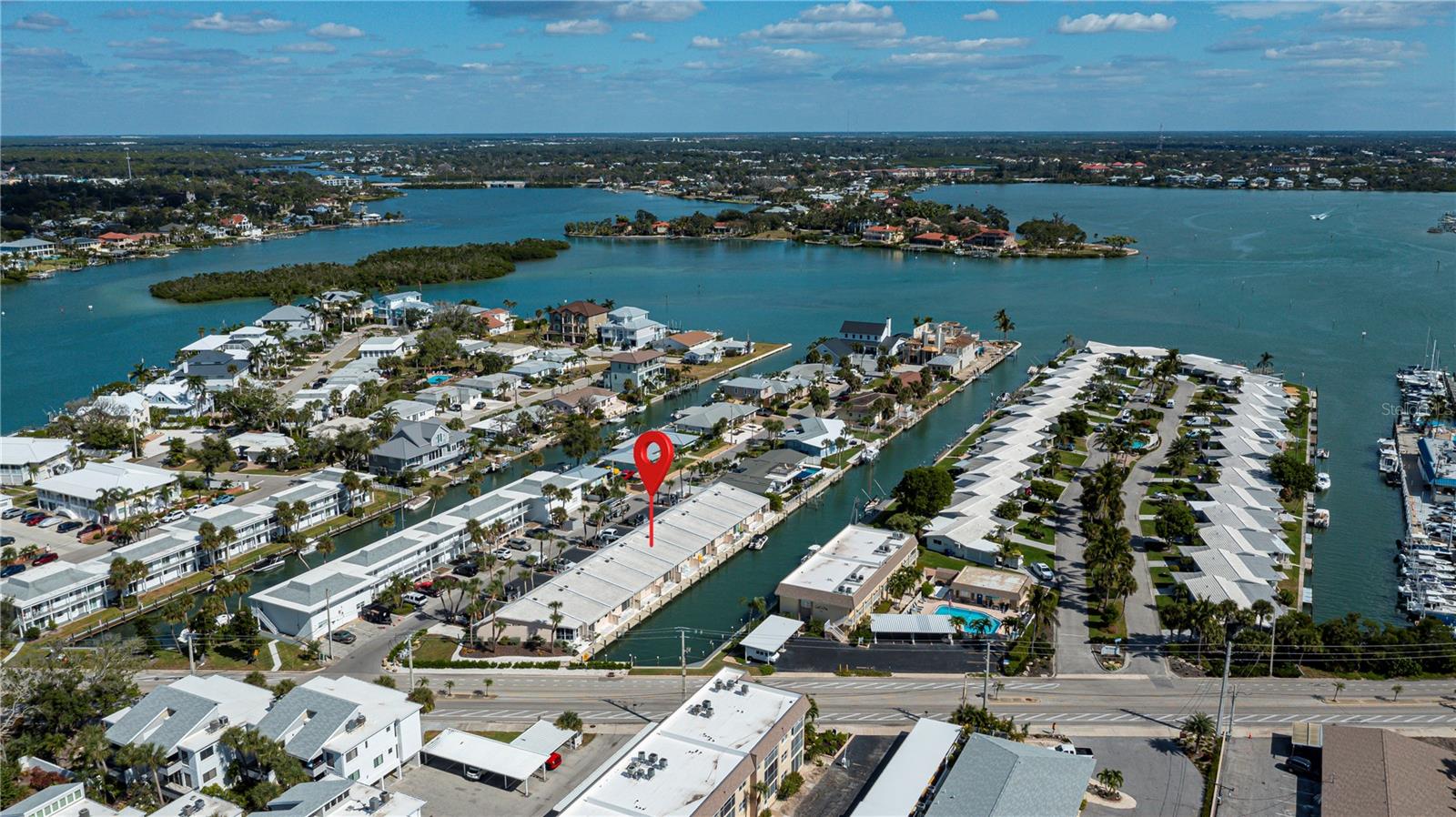 TARPON CENTER VILLAS - Residential