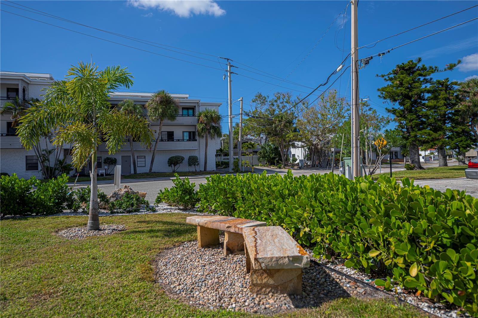 TARPON CENTER VILLAS - Residential