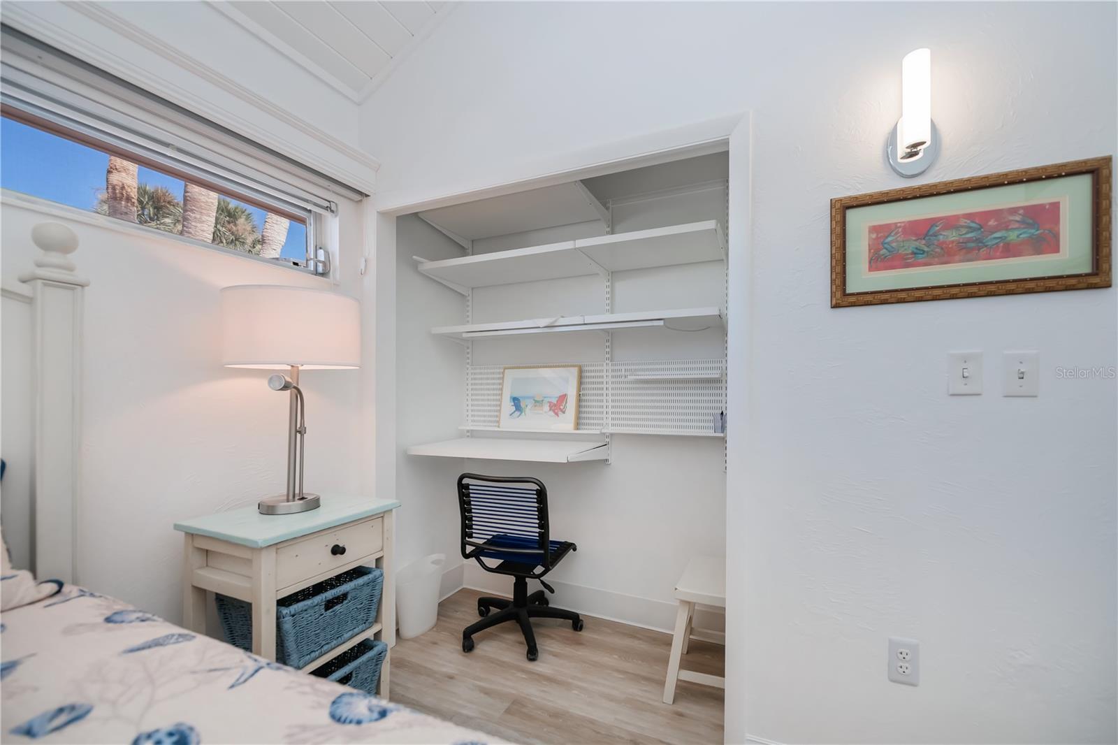 TARPON CENTER VILLAS - Residential