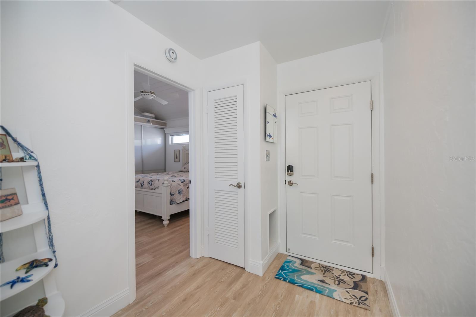 TARPON CENTER VILLAS - Residential