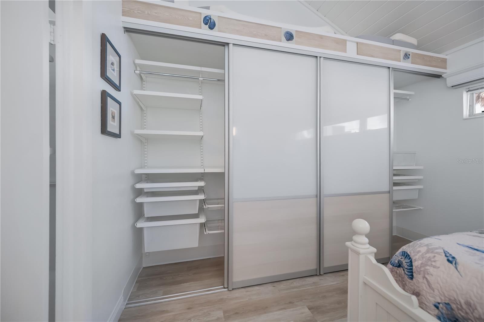 TARPON CENTER VILLAS - Residential