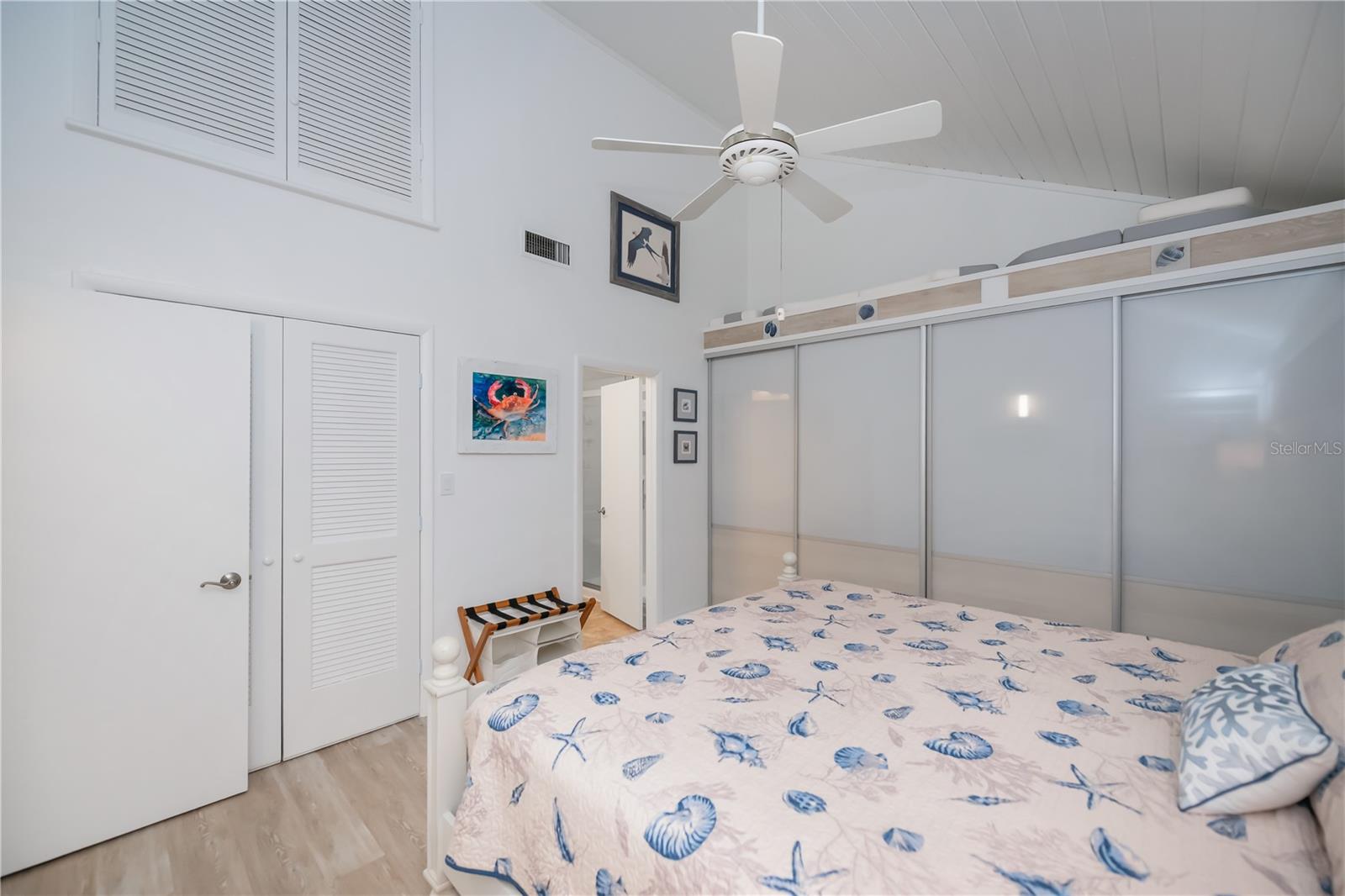 TARPON CENTER VILLAS - Residential