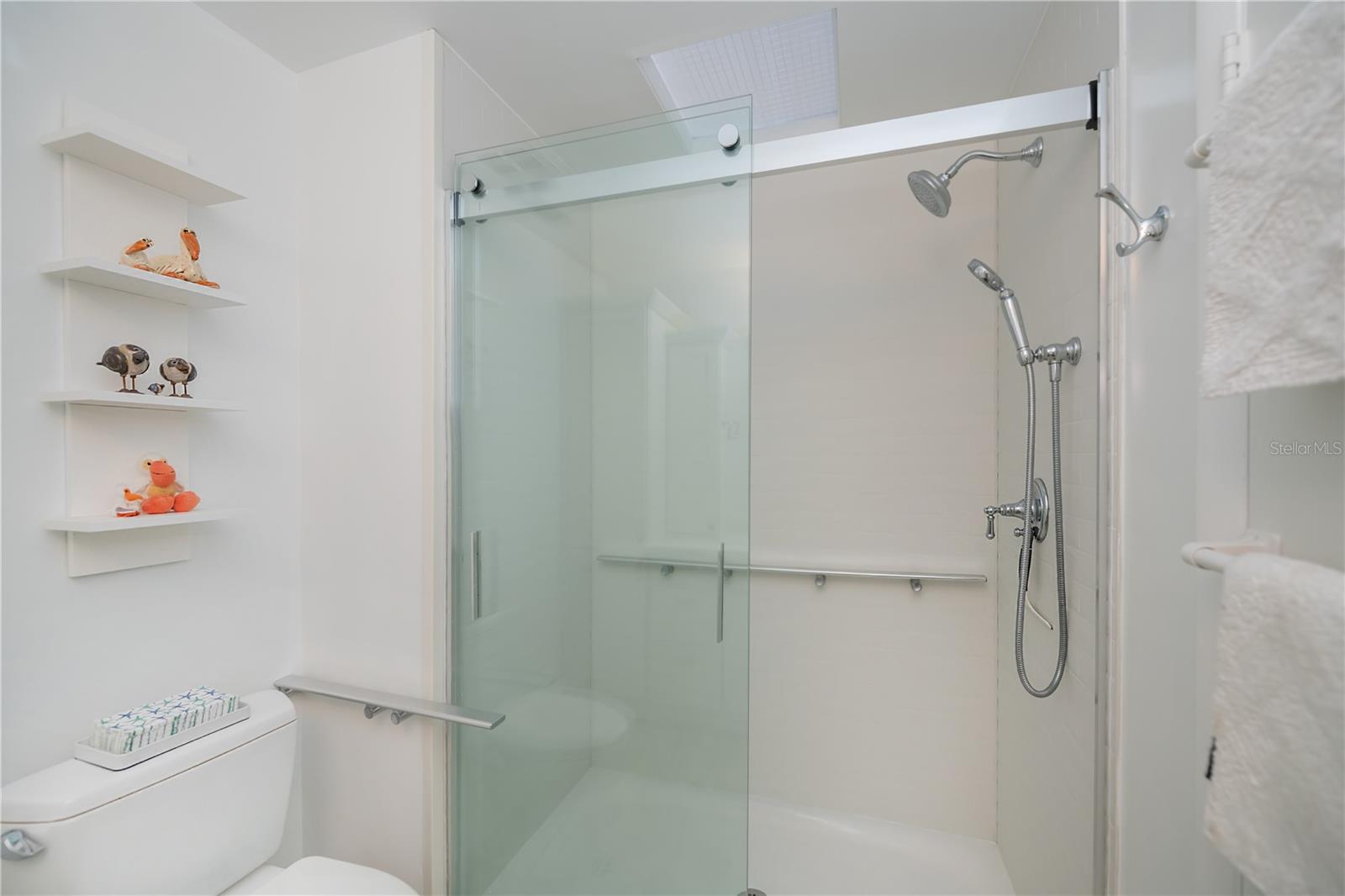 TARPON CENTER VILLAS - Residential