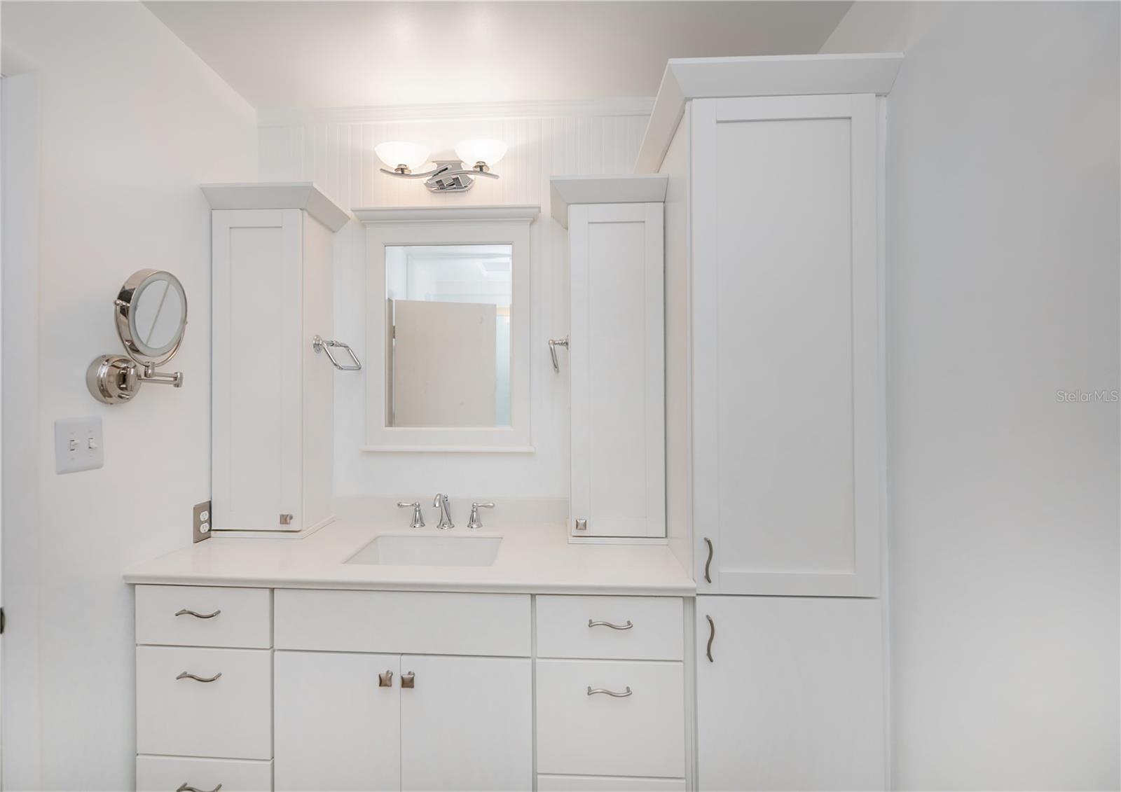 TARPON CENTER VILLAS - Residential