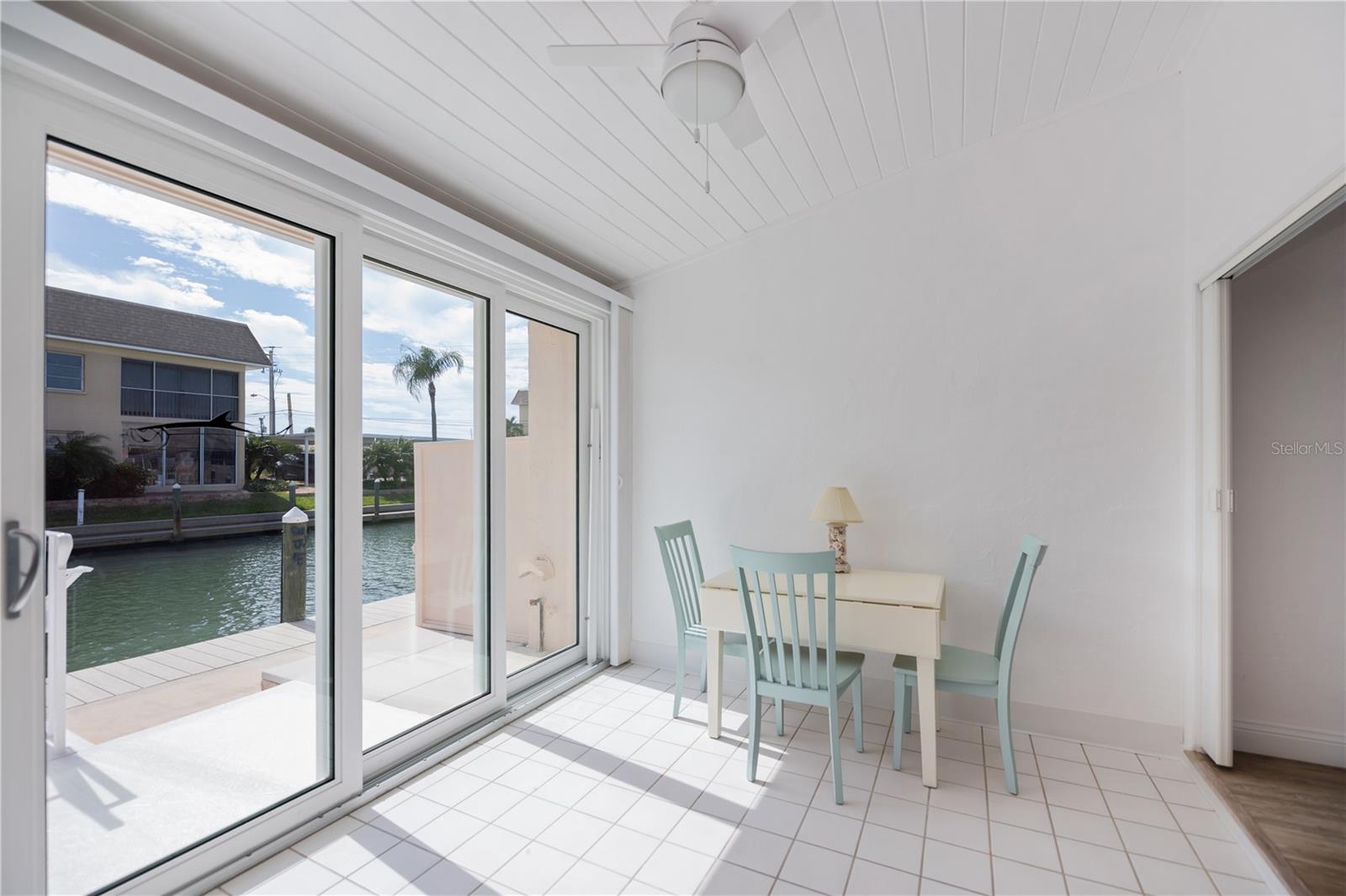 TARPON CENTER VILLAS - Residential