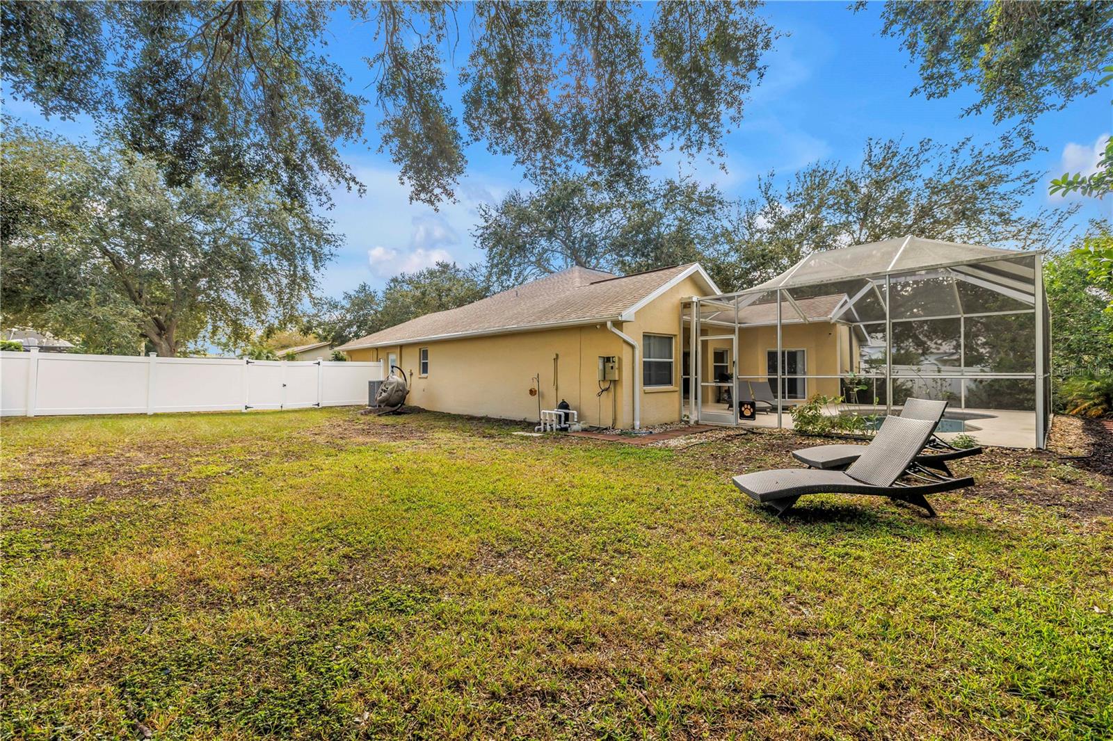 BARRINGTON HILLS - Residential