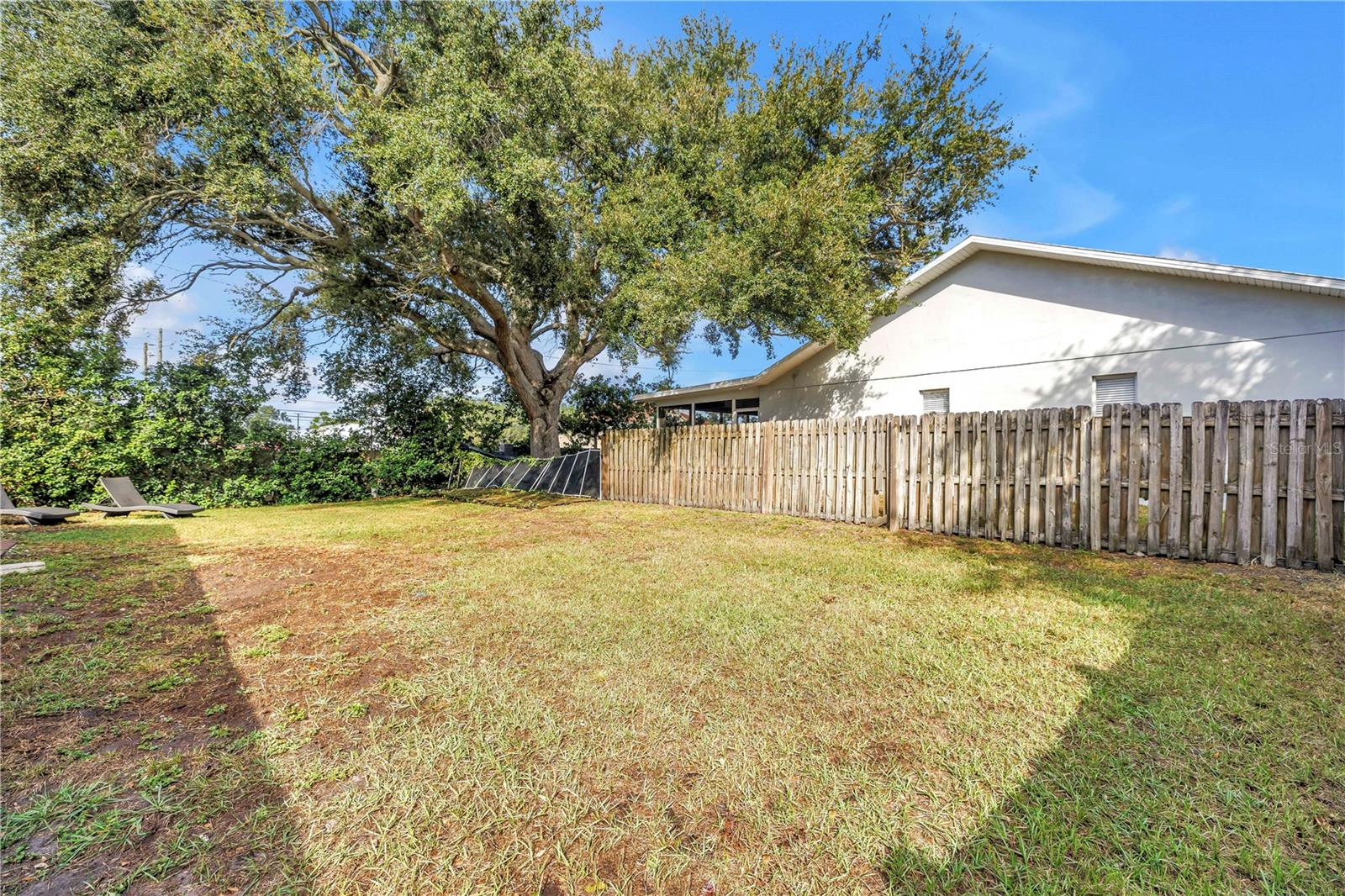 BARRINGTON HILLS - Residential