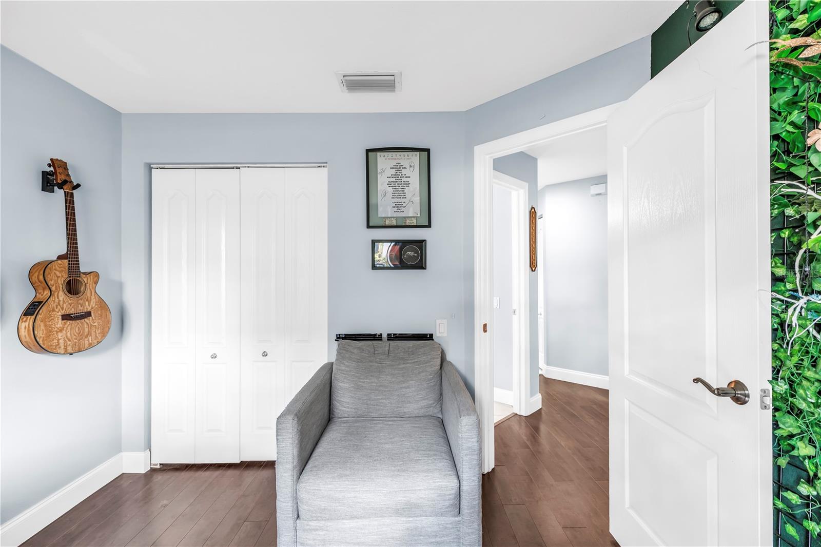 BARRINGTON HILLS - Residential