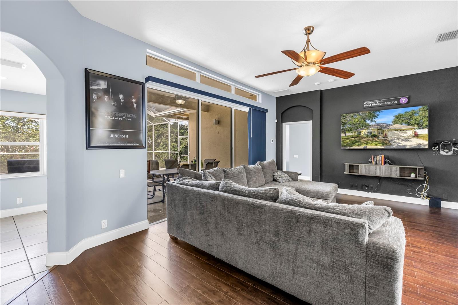 BARRINGTON HILLS - Residential