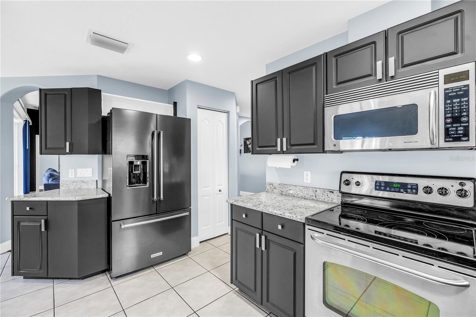 BARRINGTON HILLS - Residential