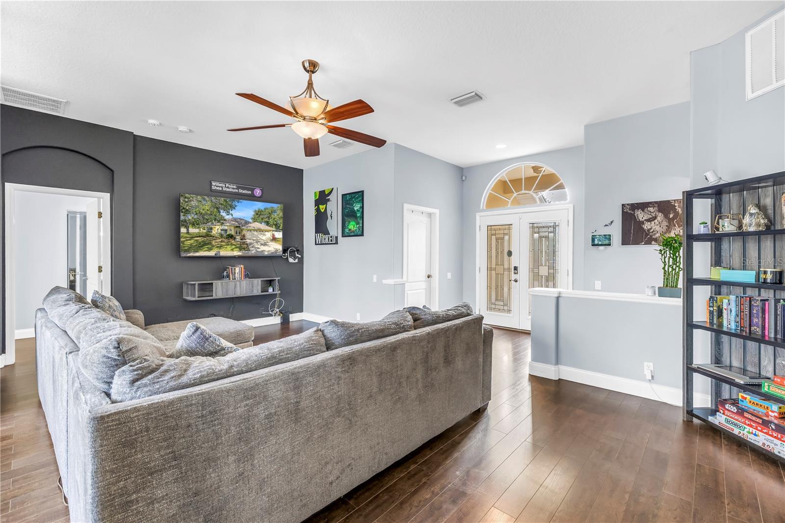 BARRINGTON HILLS - Residential