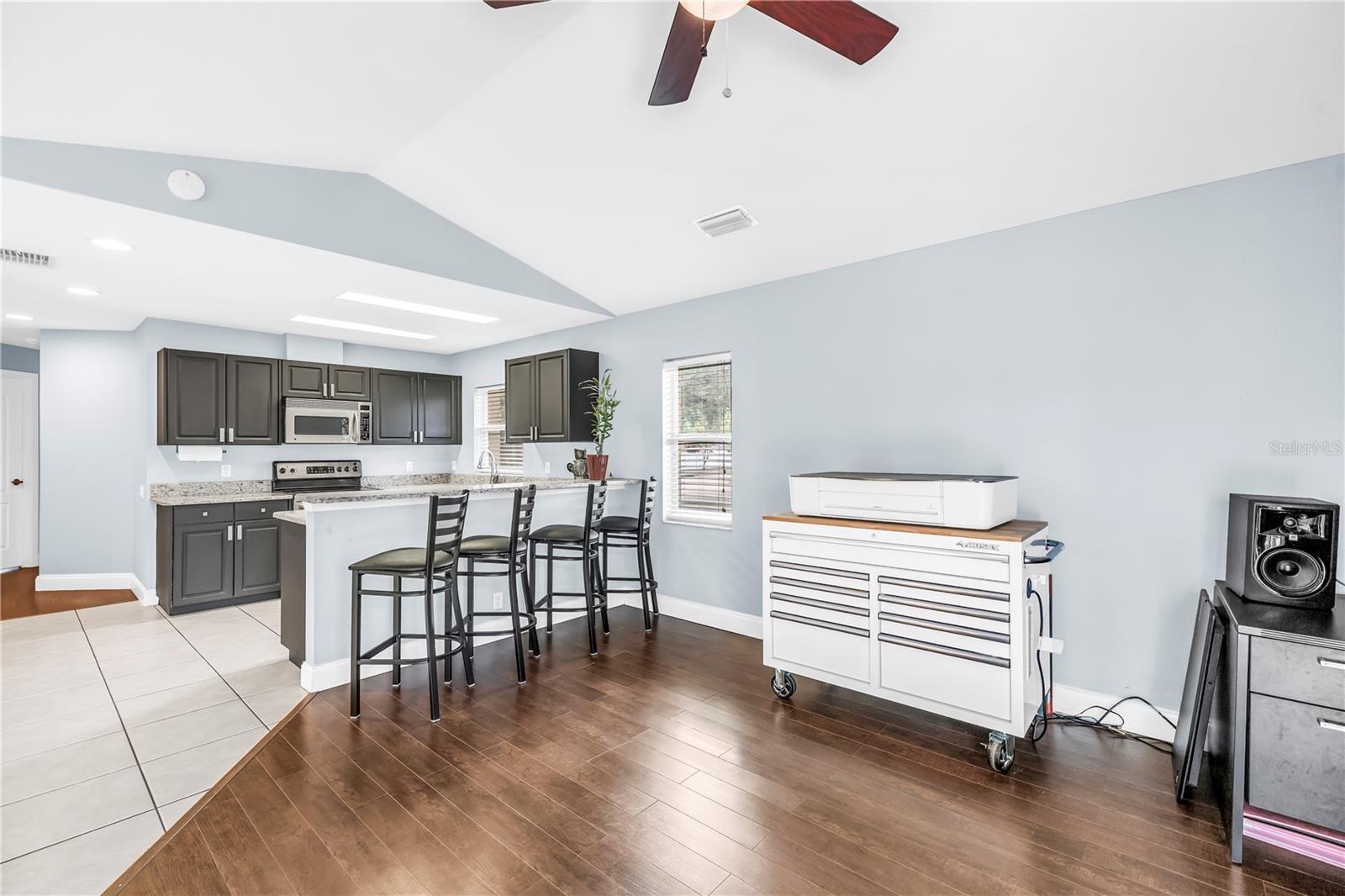 BARRINGTON HILLS - Residential