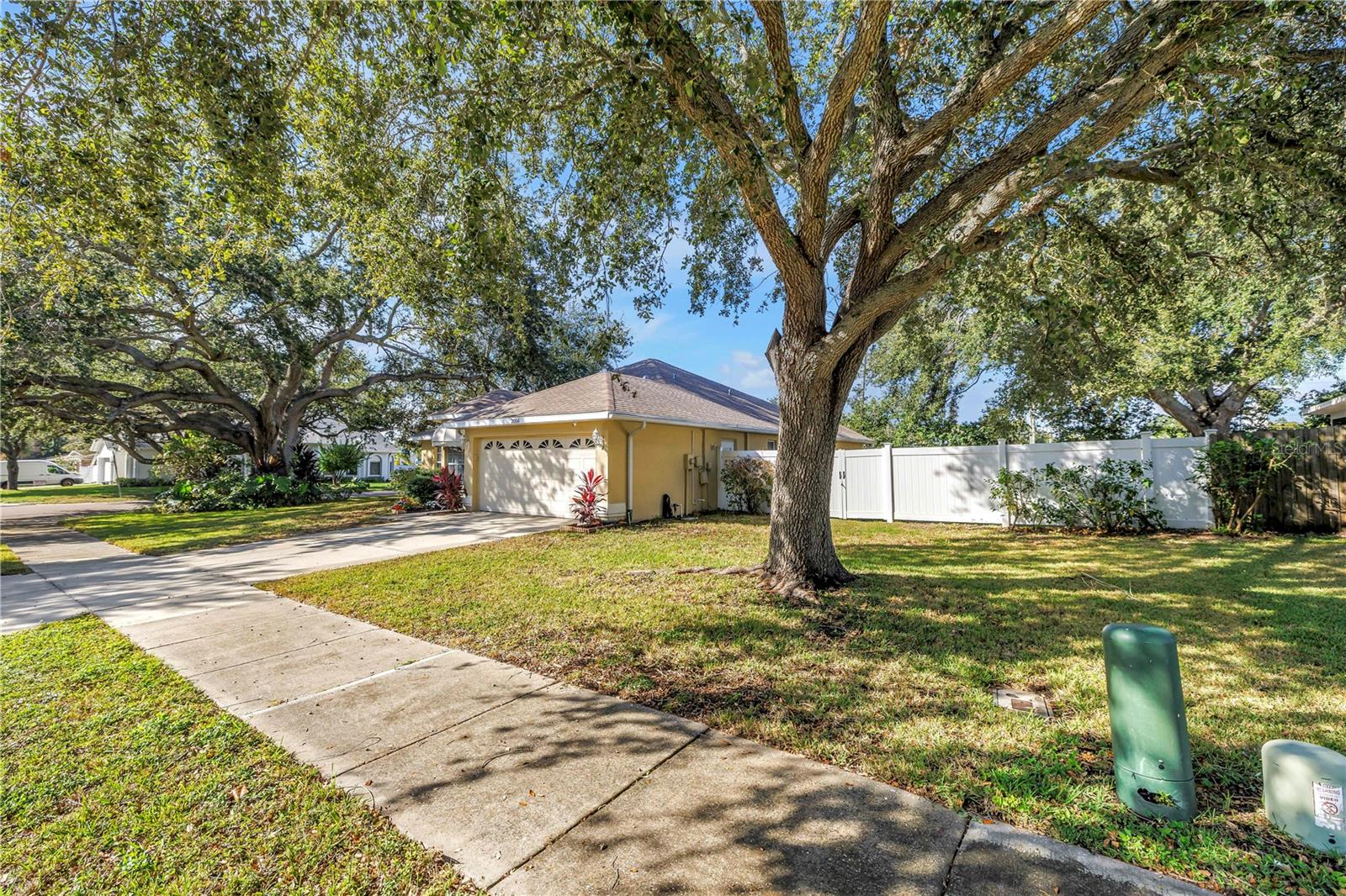 BARRINGTON HILLS - Residential