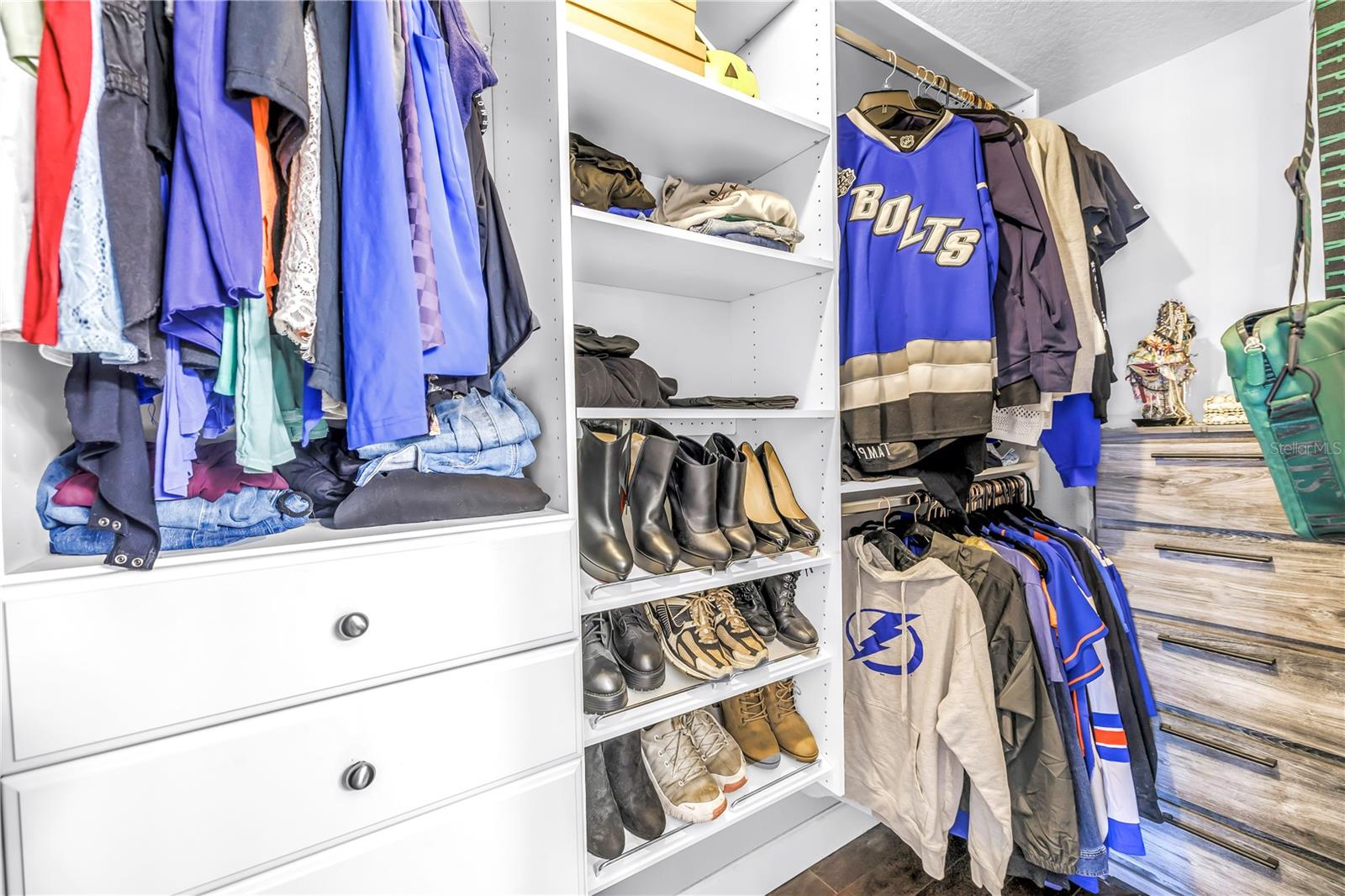 BARRINGTON HILLS - Residential