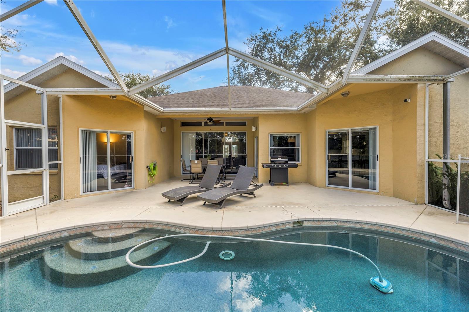 BARRINGTON HILLS - Residential