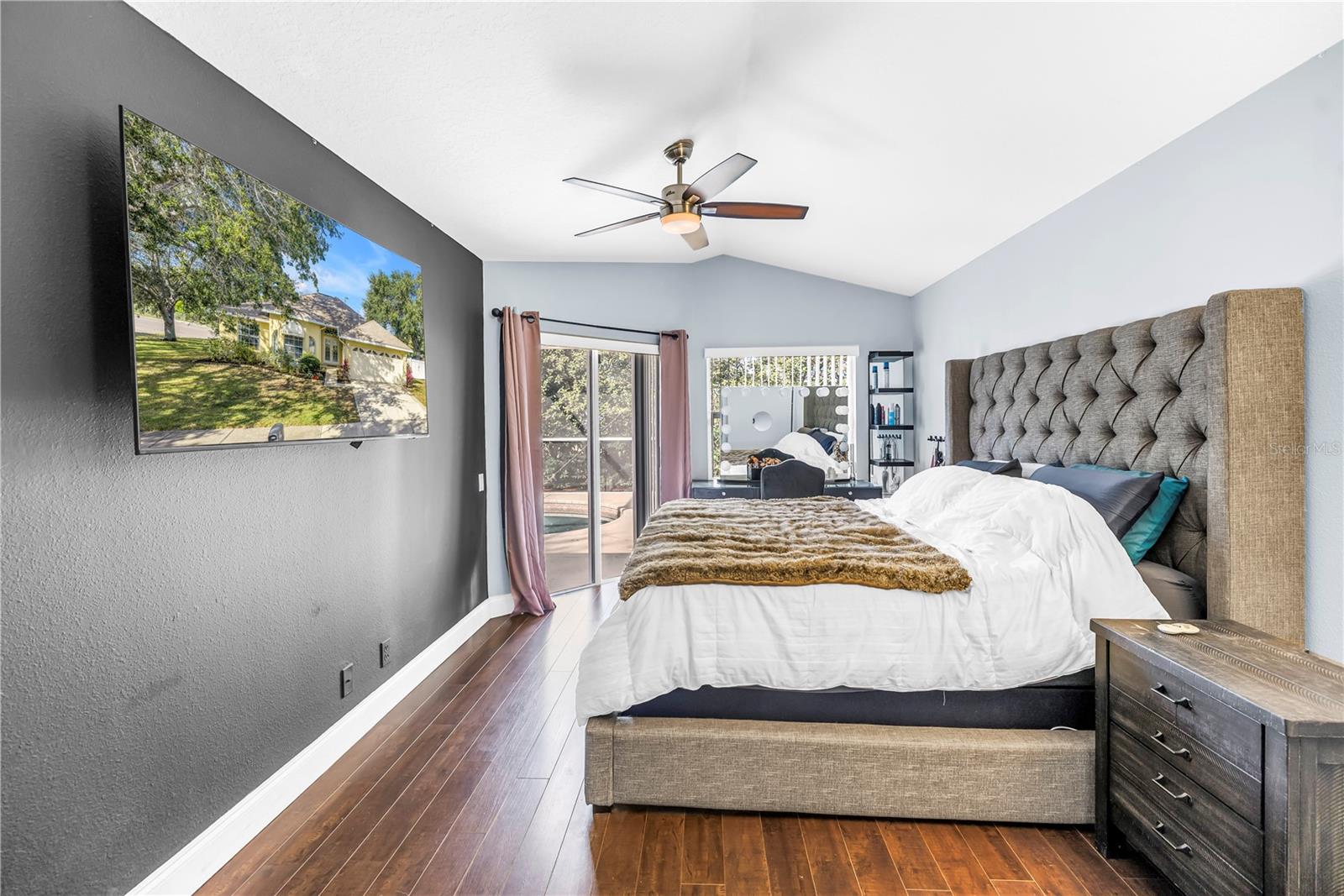 BARRINGTON HILLS - Residential