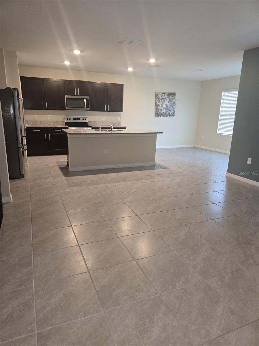 LAKE DIAMOND N - Residential Lease