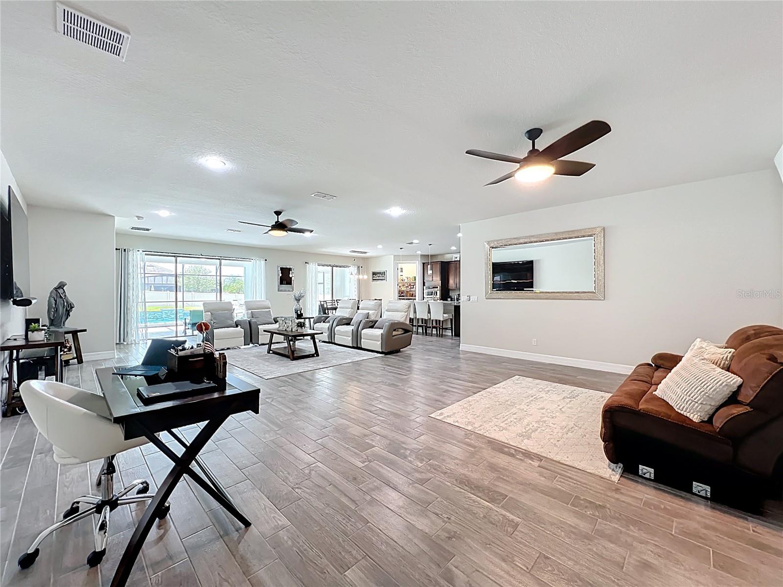 15084 CUDDY COURT