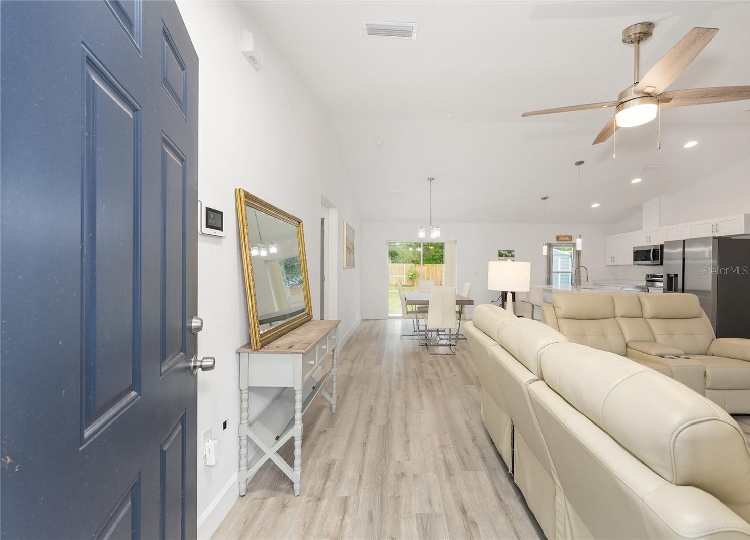 OCALA ESTATE - Residential Lease