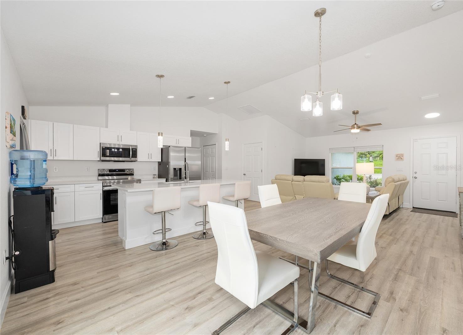 OCALA ESTATE - Residential Lease