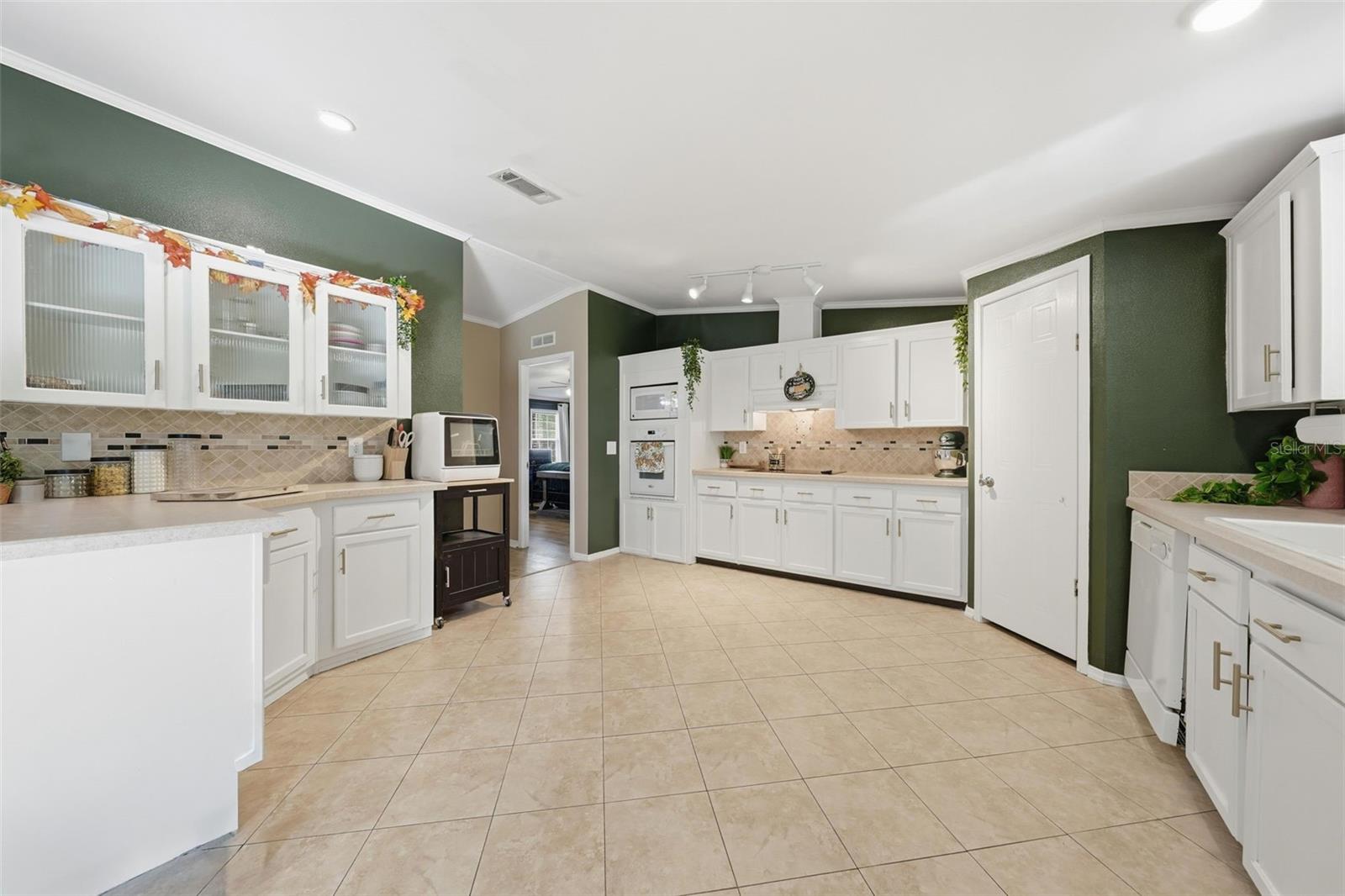 40928 BRIDLE PATH LANE
