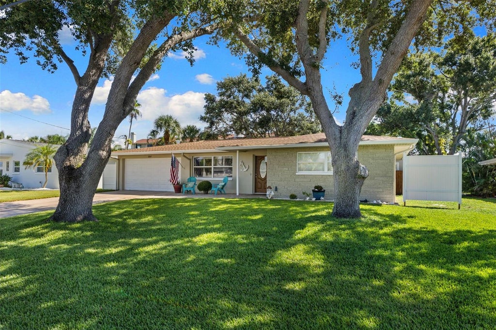 Photo of 2287 Carolyn Drive, Dunedin, FL 34698 (MLS # TB8549238)