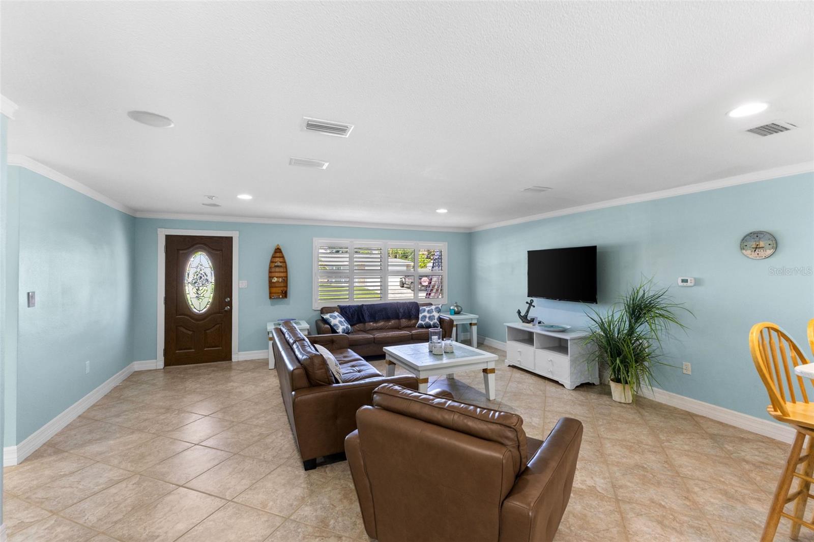 2287 CAROLYN DRIVE