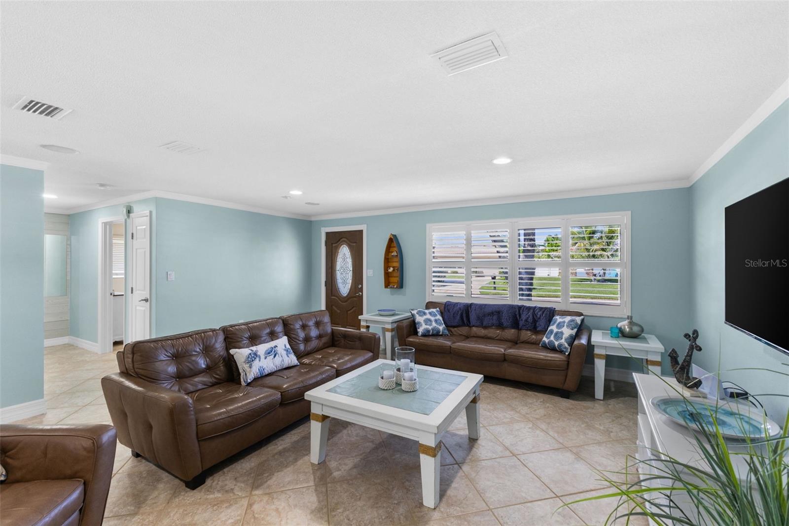 2287 CAROLYN DRIVE