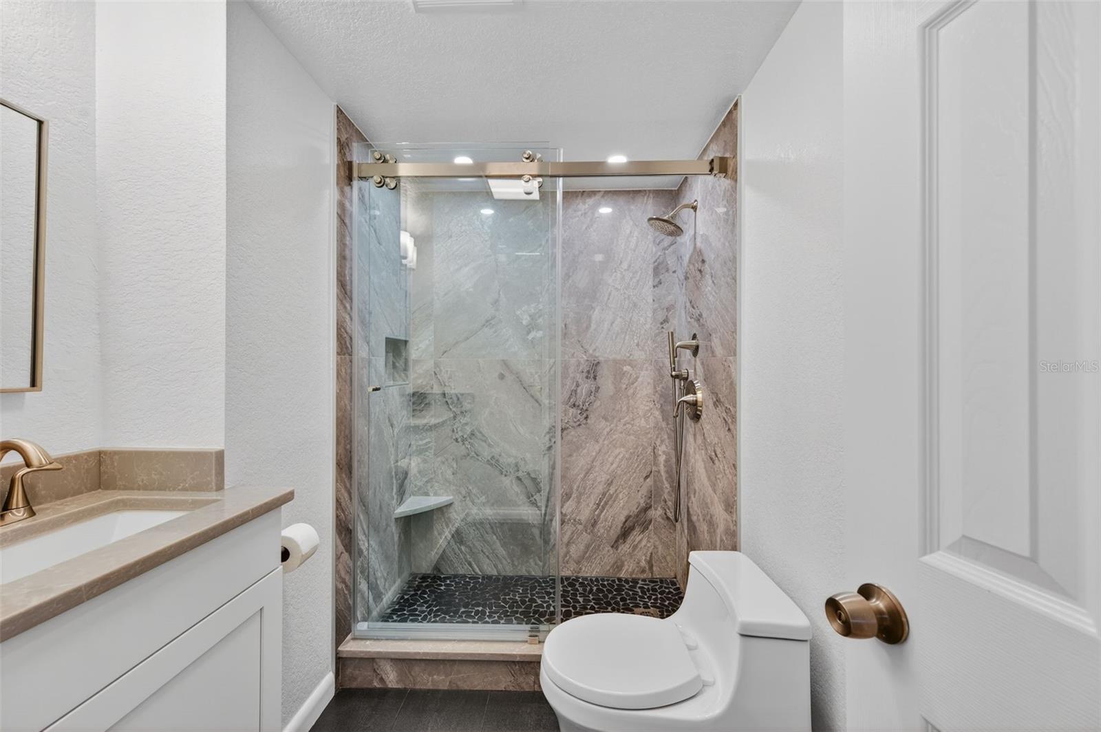 LEPORELLO CONDO RESIDENCE - Residential