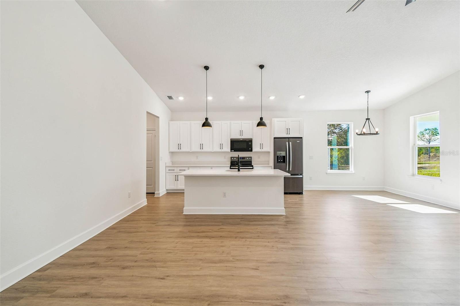 SPRING HILL - Residential