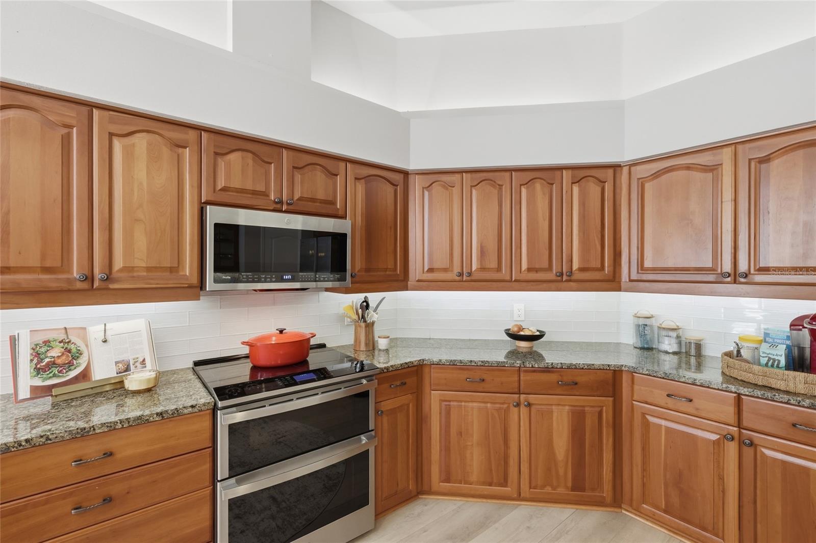 LINKS AT PALM-AIRE - Residential