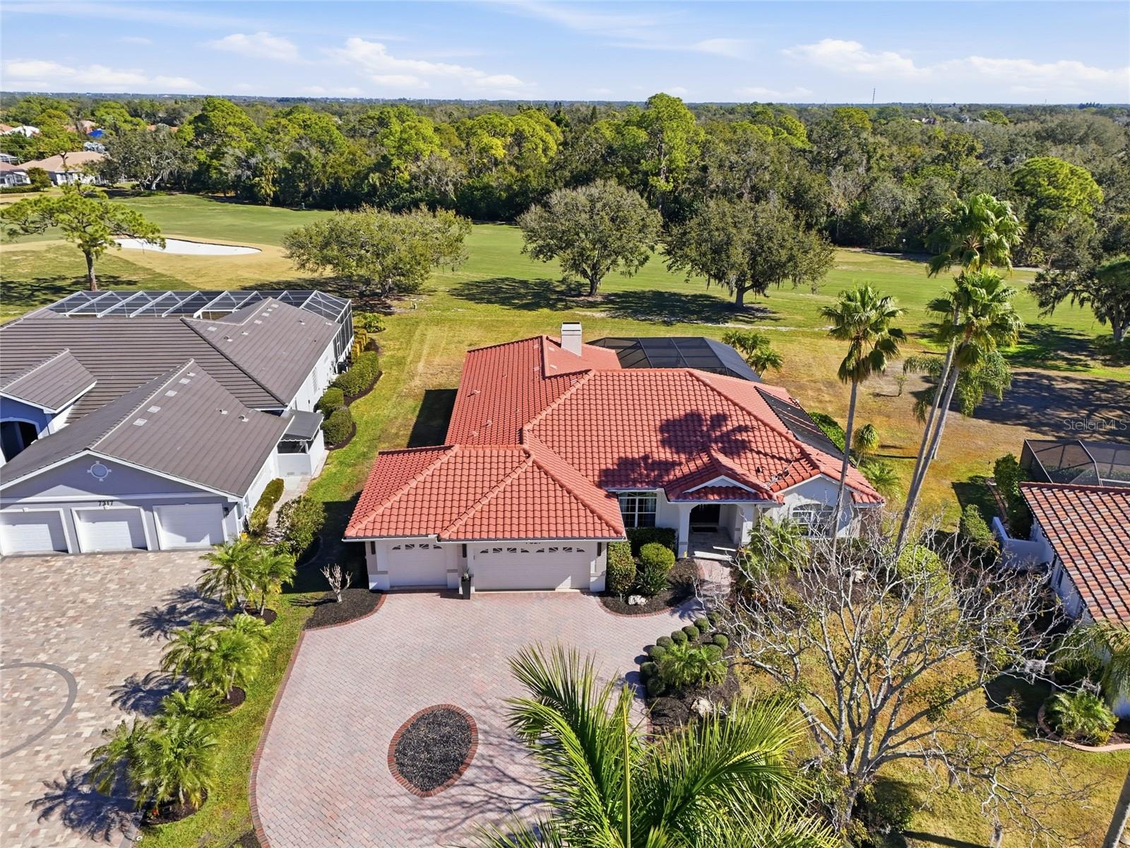 LINKS AT PALM-AIRE - Residential