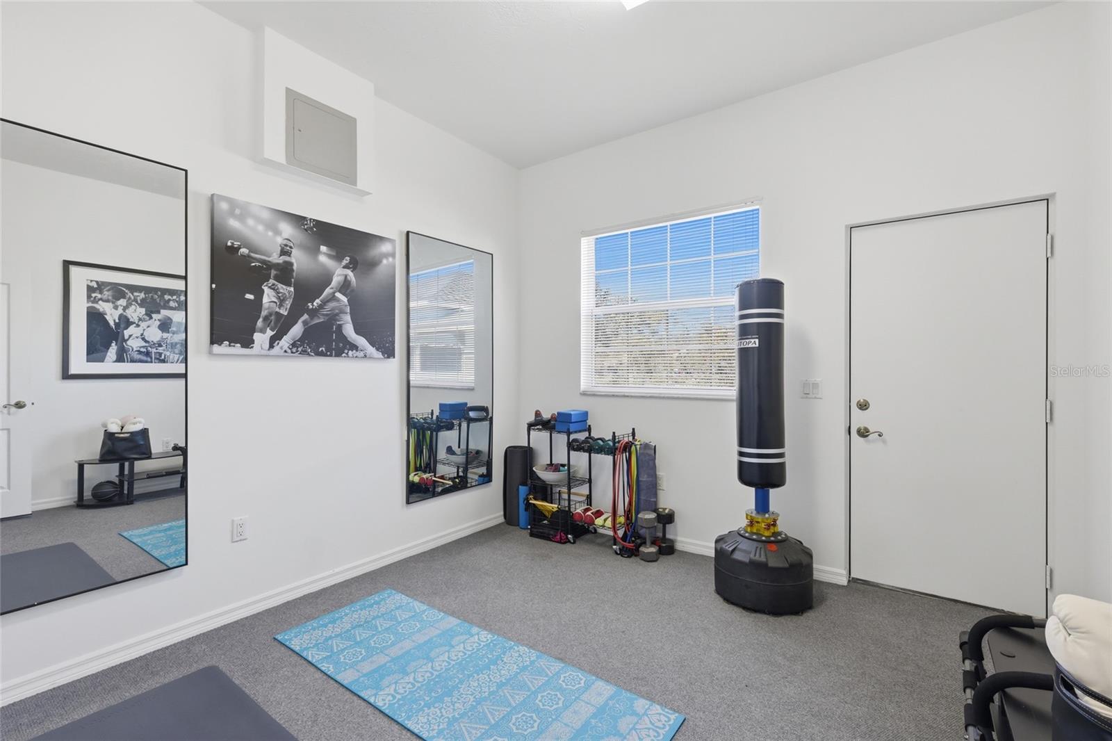 LINKS AT PALM-AIRE - Residential