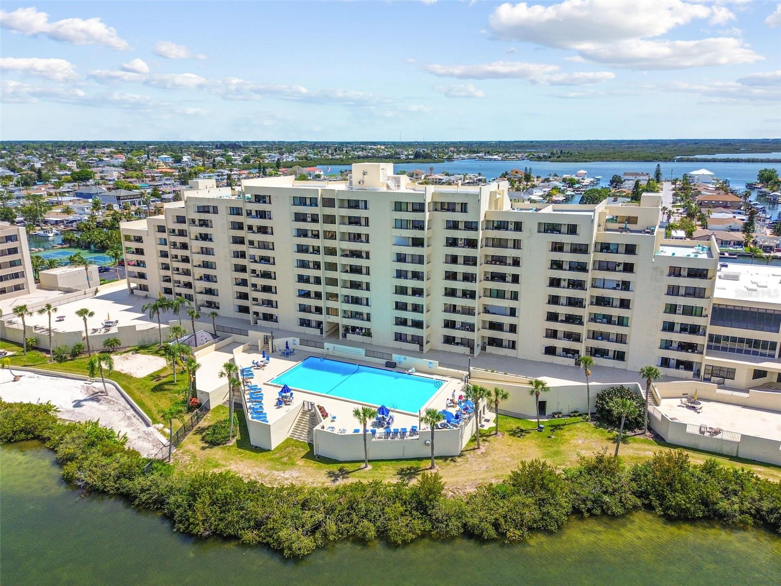 GULF ISLAND BEACH TENNIS - Residential