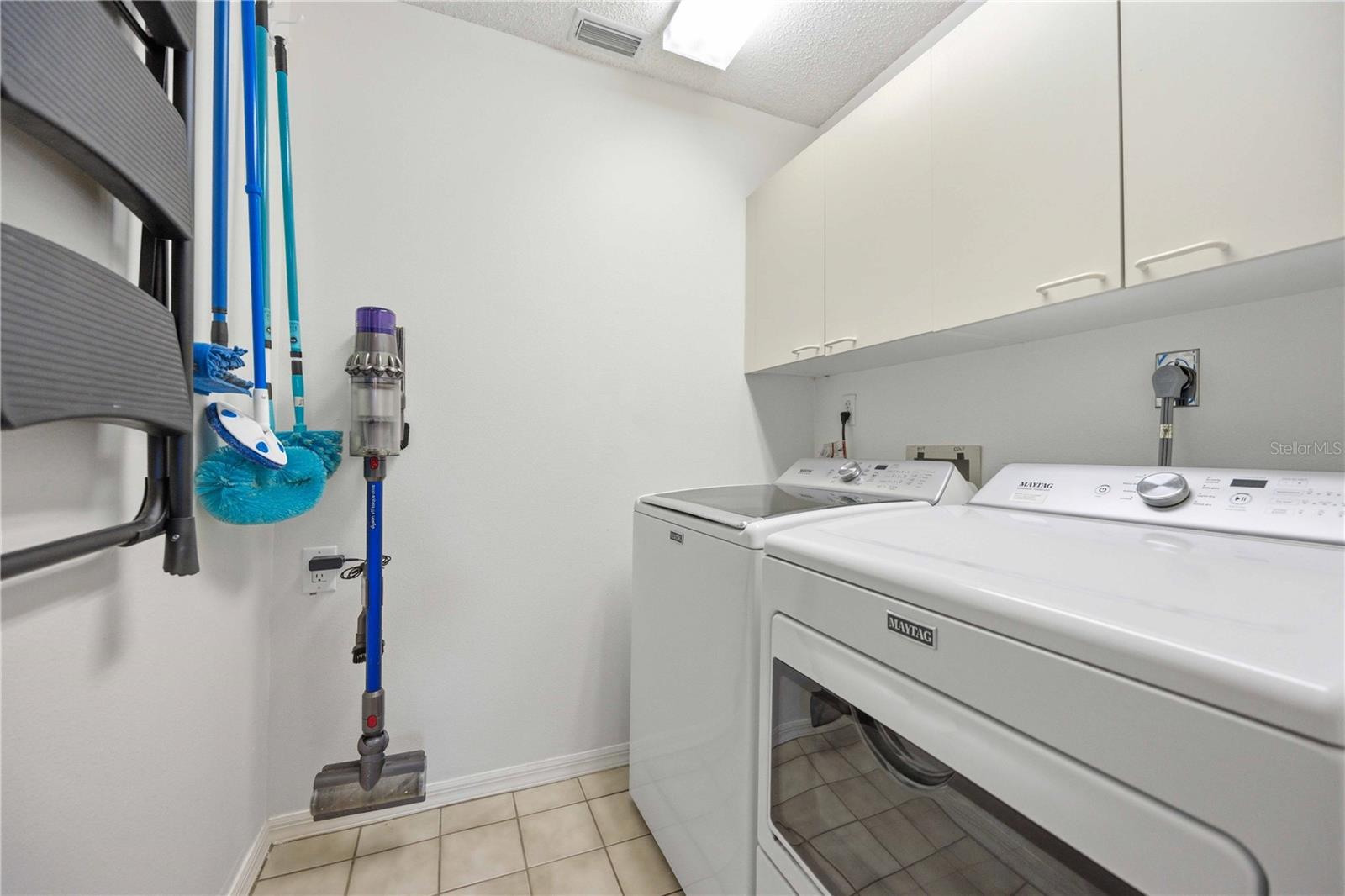 ASHTON LAKES 08 - Residential