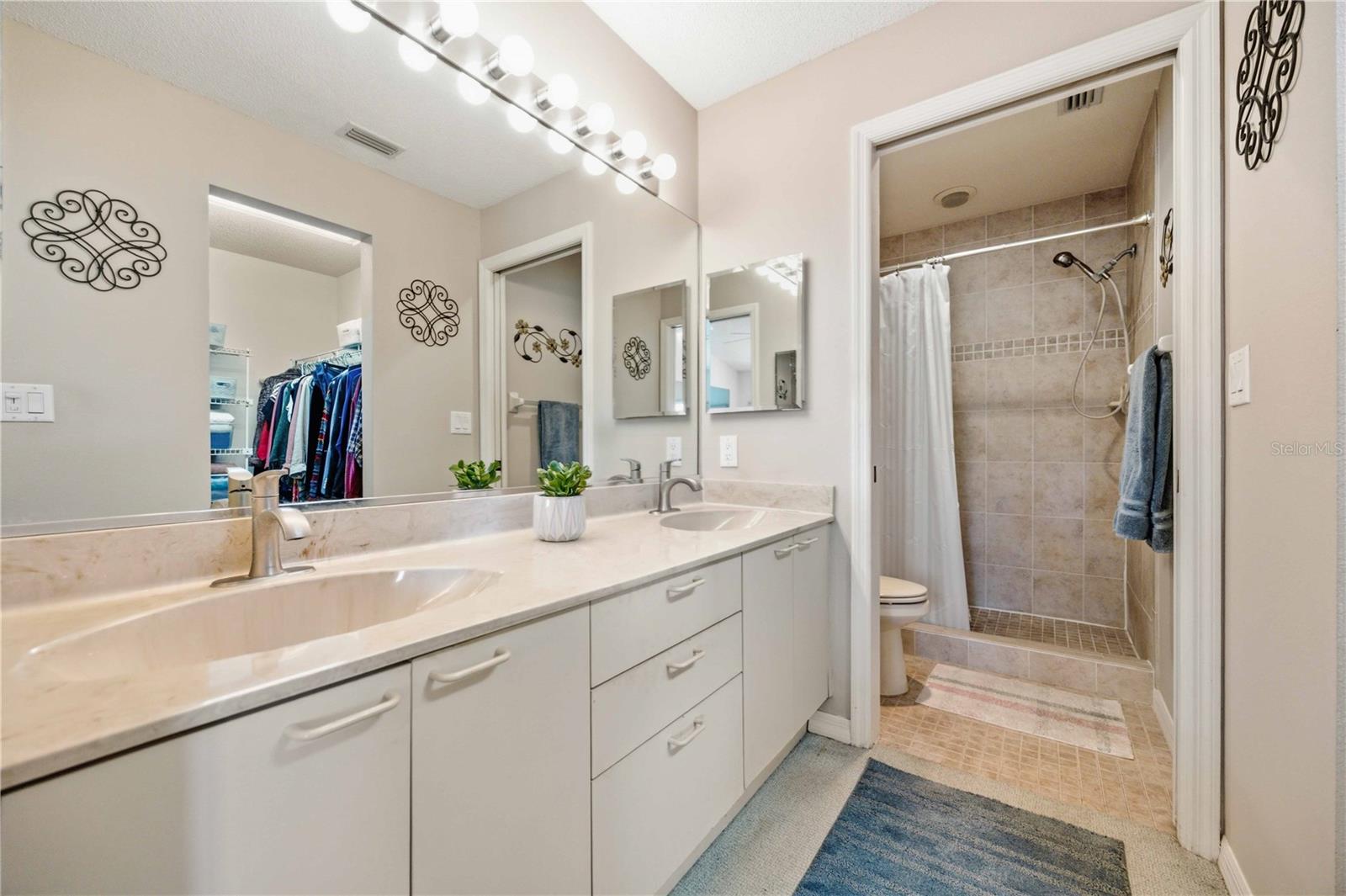 ASHTON LAKES 08 - Residential