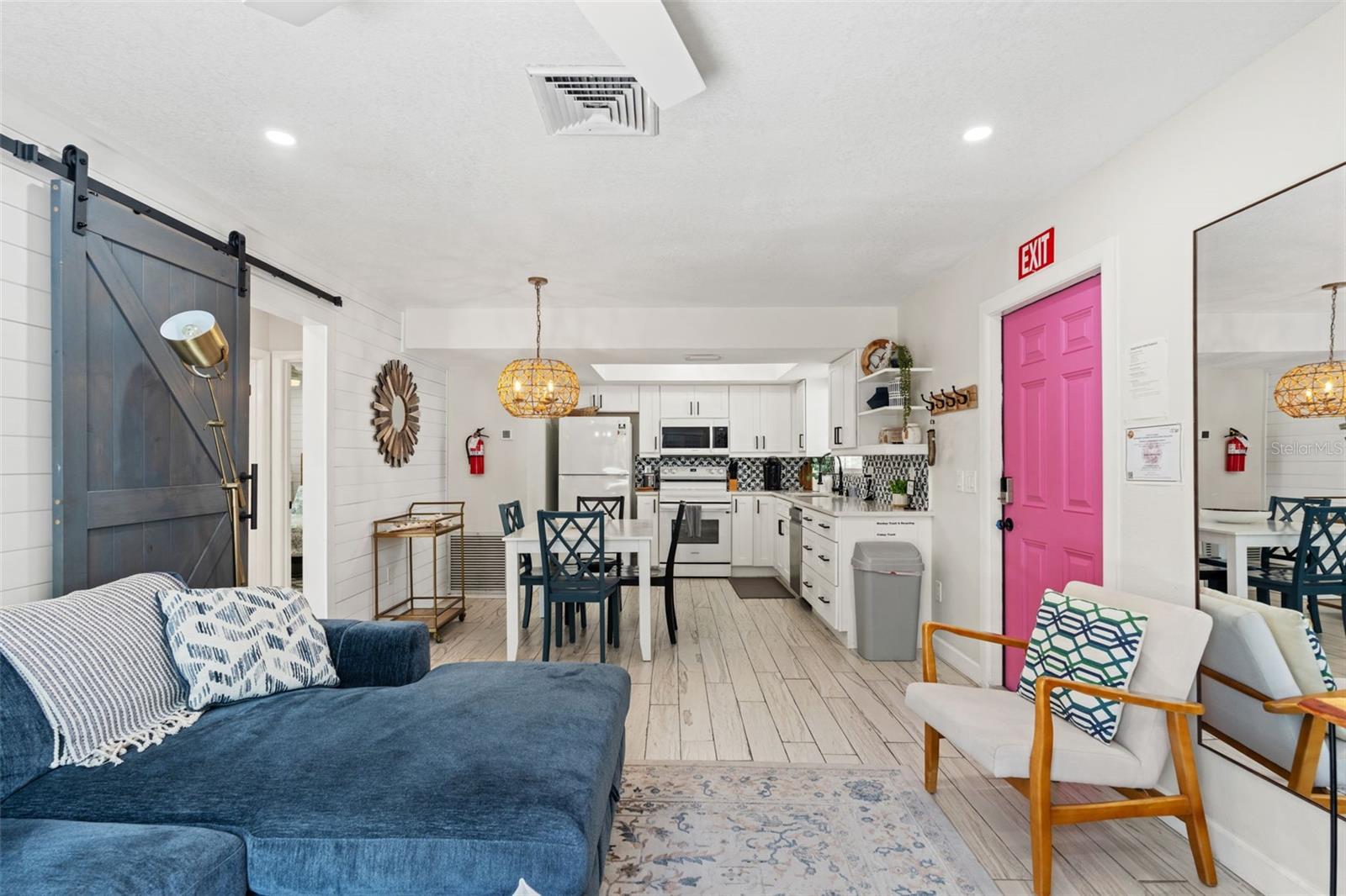 EDGEMERE - Residential