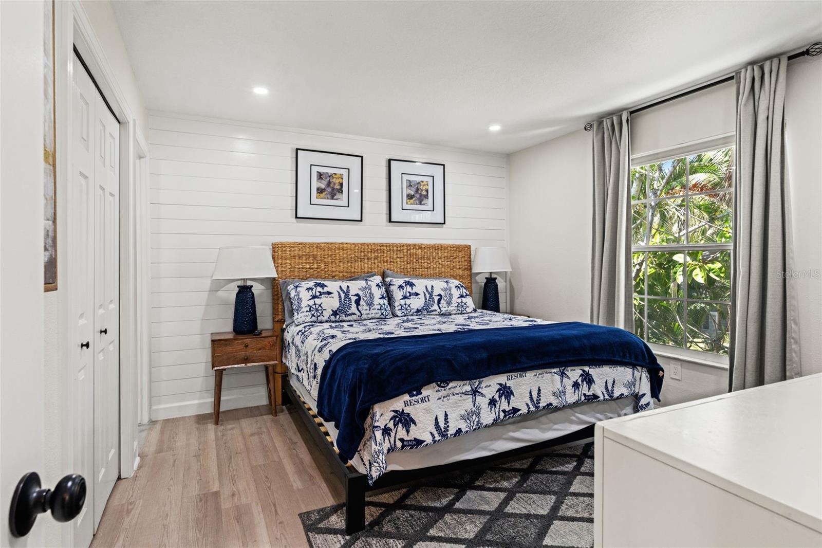 EDGEMERE - Residential