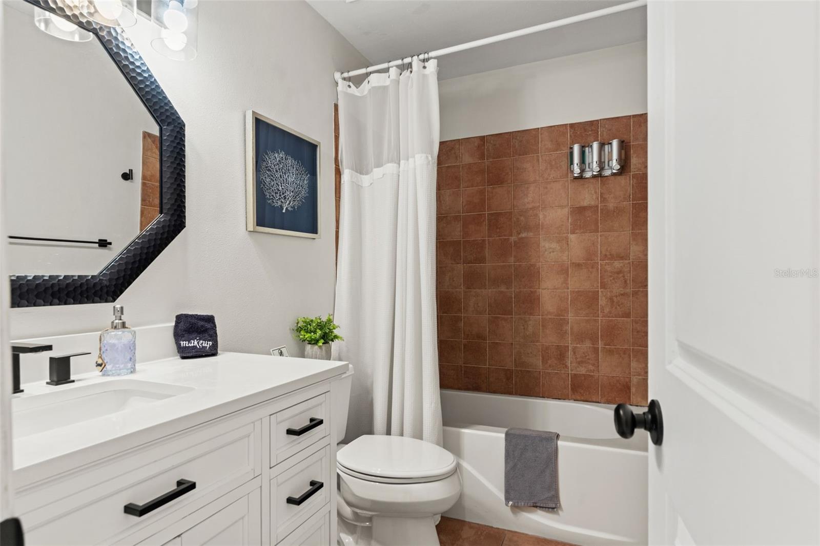 EDGEMERE - Residential
