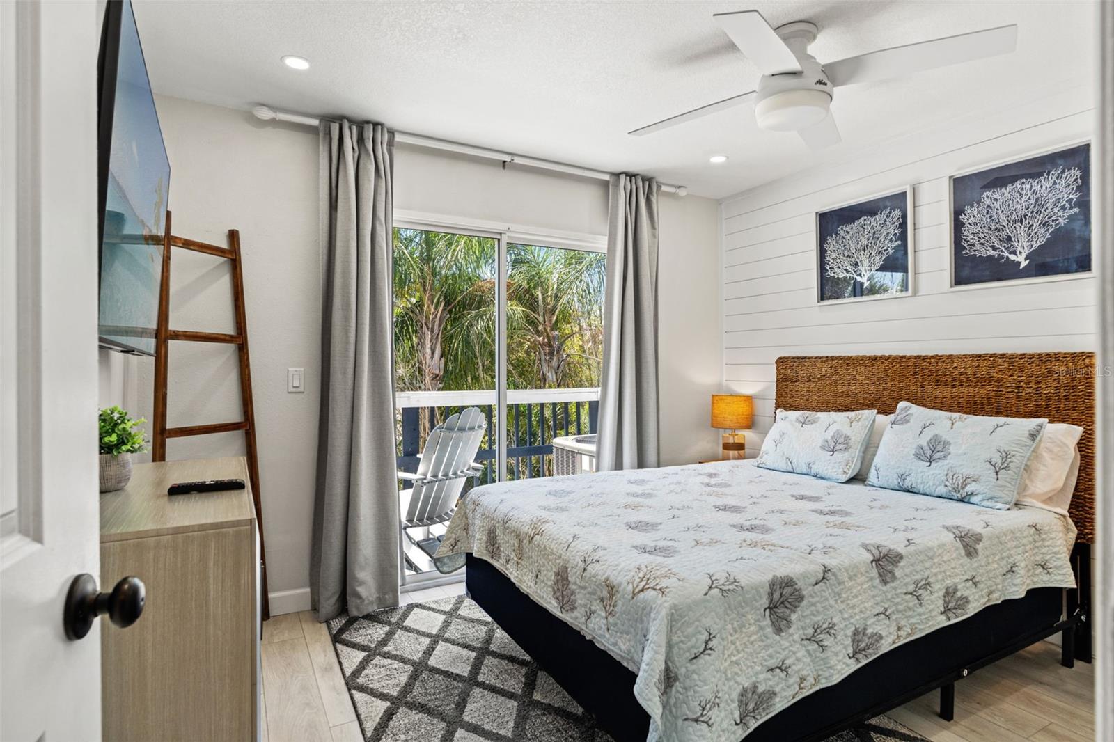EDGEMERE - Residential