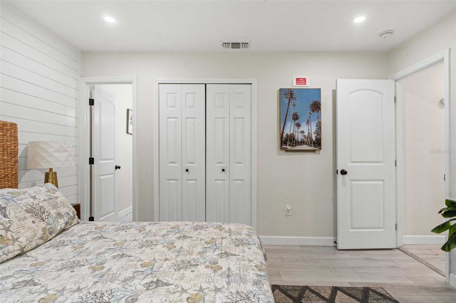 EDGEMERE - Residential