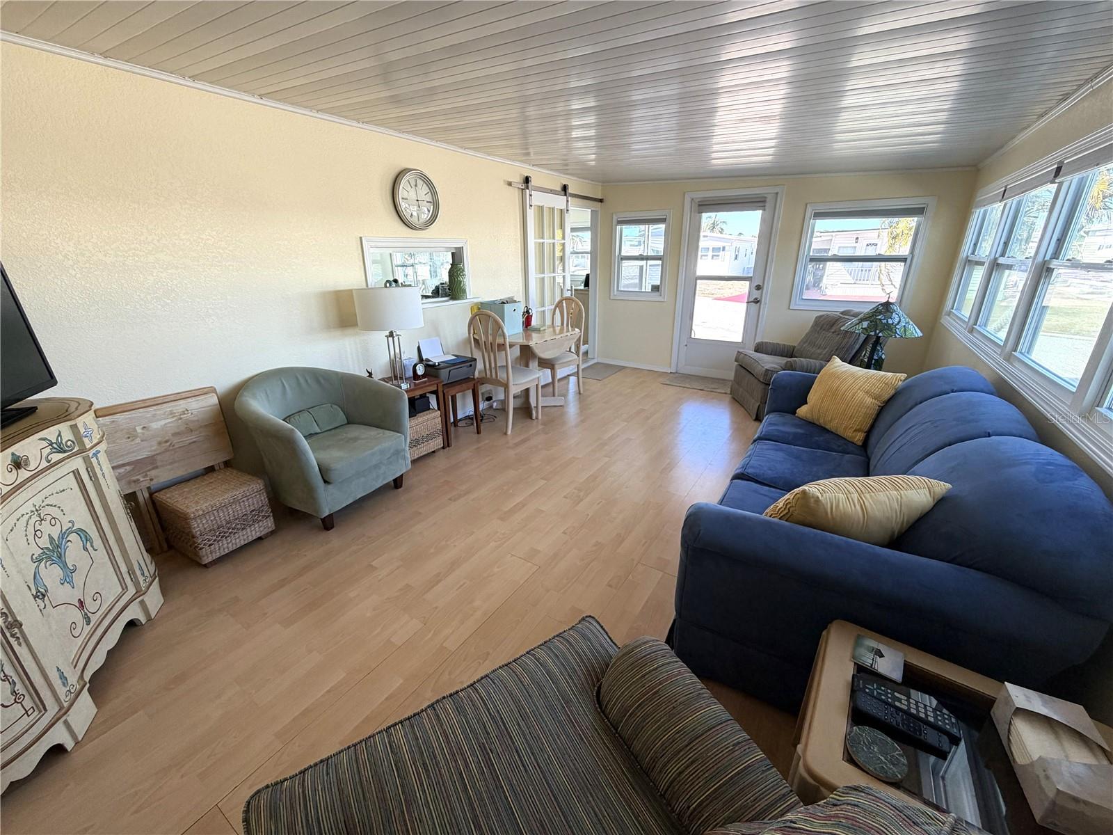 TRI-PAR ESTATES - Residential