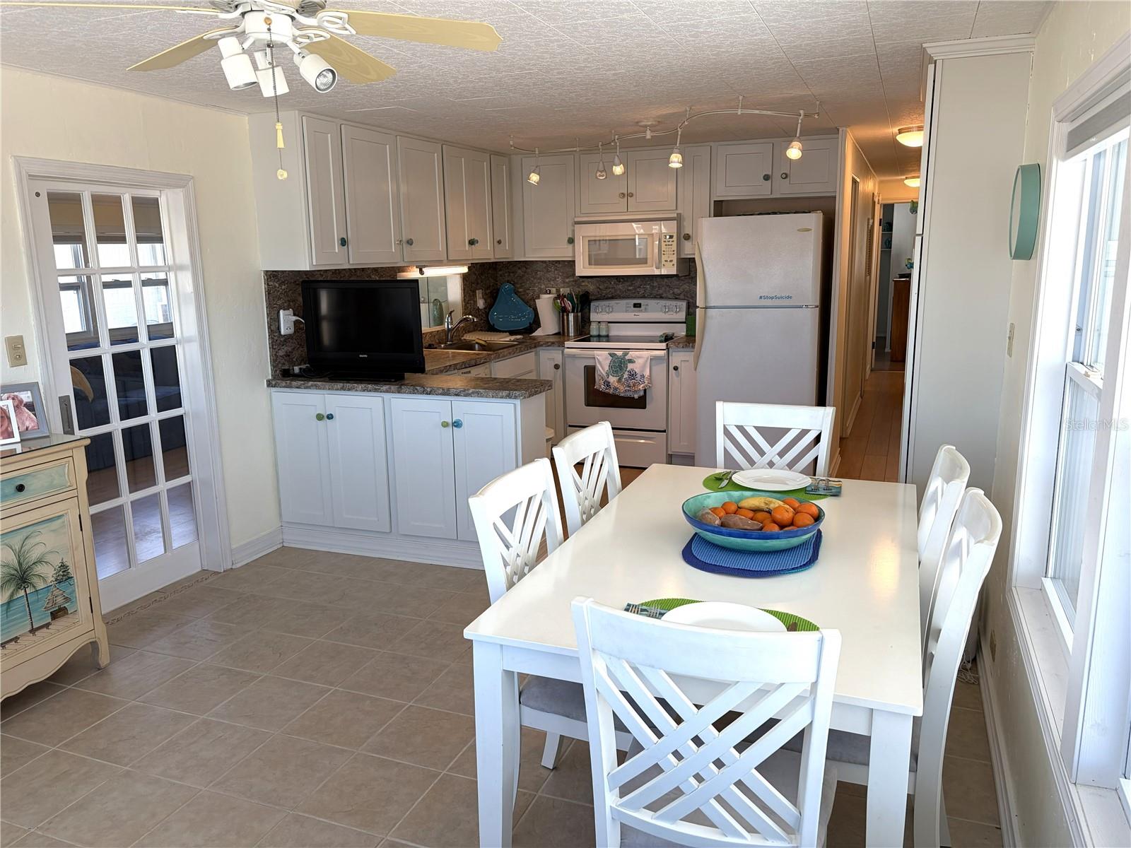 TRI-PAR ESTATES - Residential