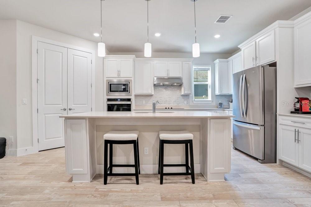 704 FOX EDGE COURT