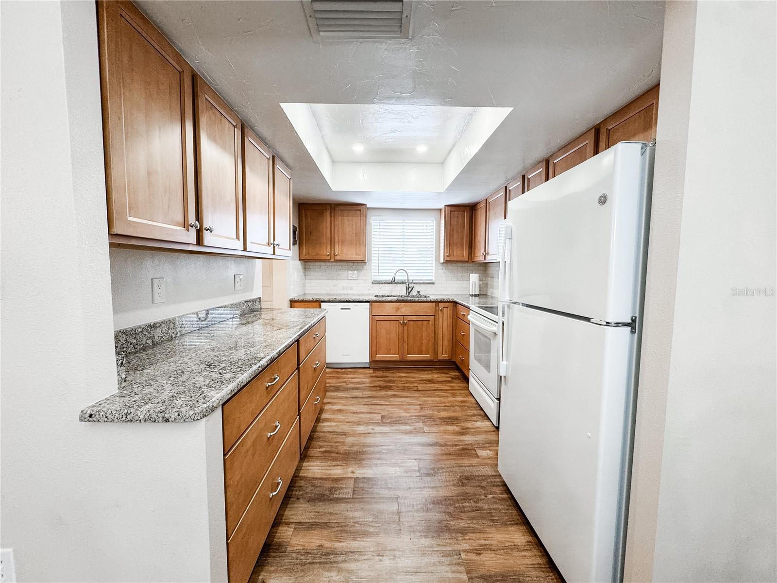 3362 LAKE BAYSHORE DRIVE P214, BRADENTON, FL, 34205 4 3362 LAKE BAYSHORE DRIVE P214