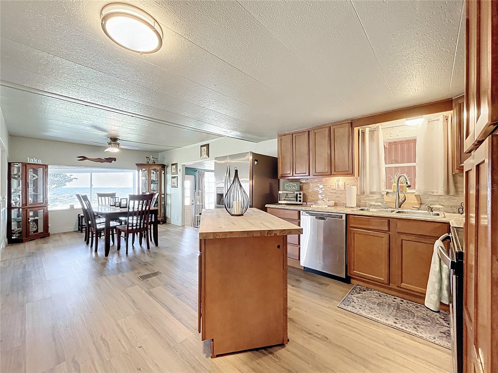 THREE LAKES MHP - Residential