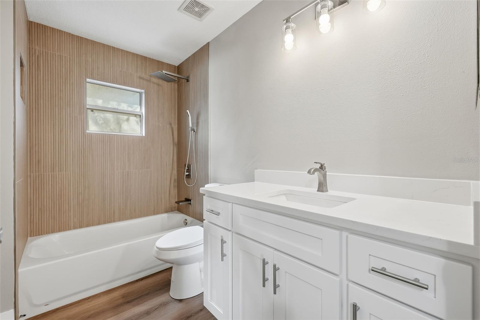 KINGSLAND COUNTRY ESTATE - Residential