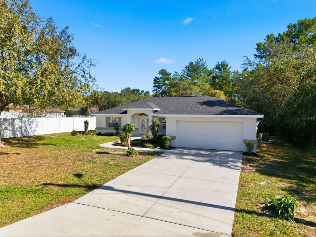 Photo of 9879 SW 38th Avenue, Ocala, FL 34476 (MLS # OM713028)
